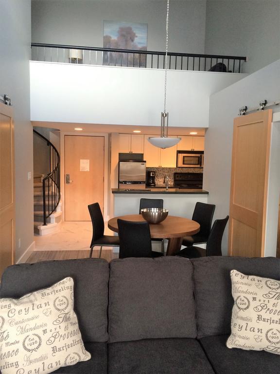 Tyndalstone Lodge 3 Bedroom In The Heart Of Village North Whistler Exterior foto